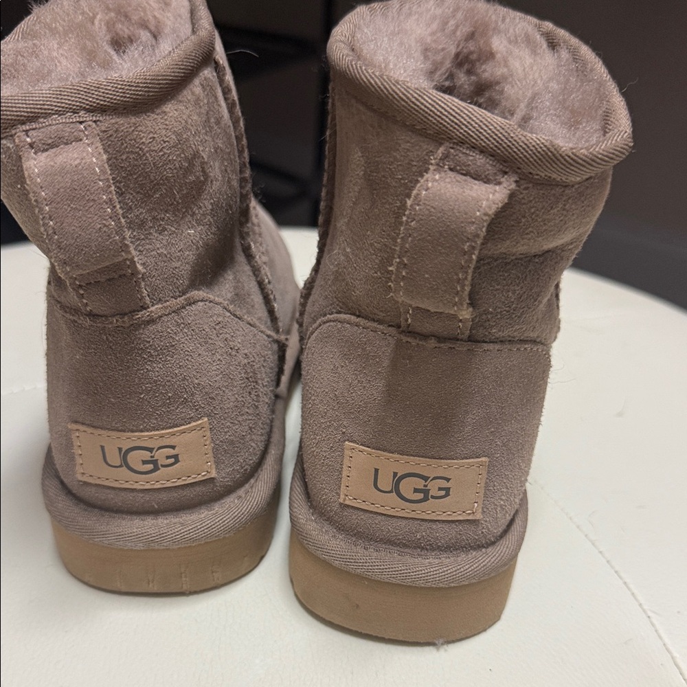 SOLD 

UGG Classic Mini ll.